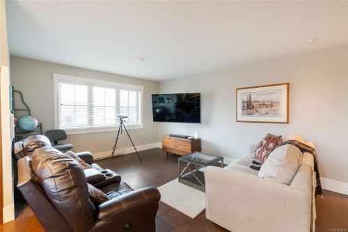 609 Prospect Pointe Dr, French Creek, BC 