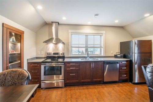 609 Prospect Pointe Dr, French Creek, BC 