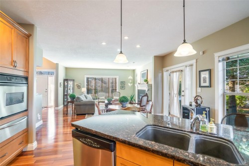 550 Falcon Crt, Parksville, BC 