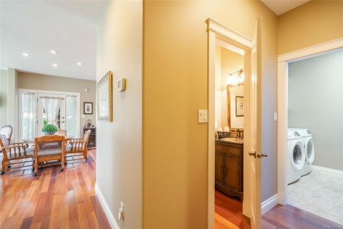 550 Falcon Crt, Parksville, BC 