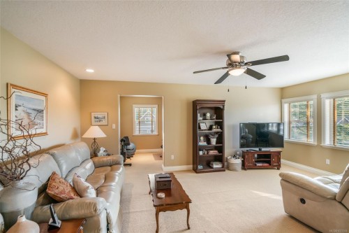 550 Falcon Crt, Parksville, BC 