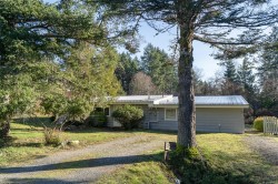 274 Park Dr  Salt Spring, BC V8K 2S1