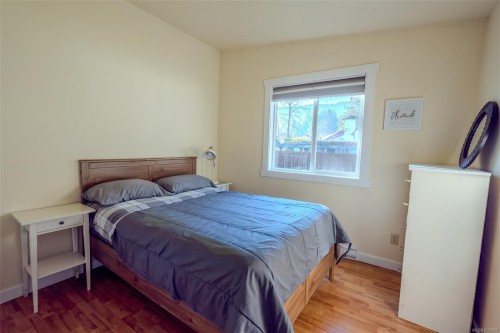 274 Park Dr, Salt Spring, BC - Indoor Photo Showing Bedroom