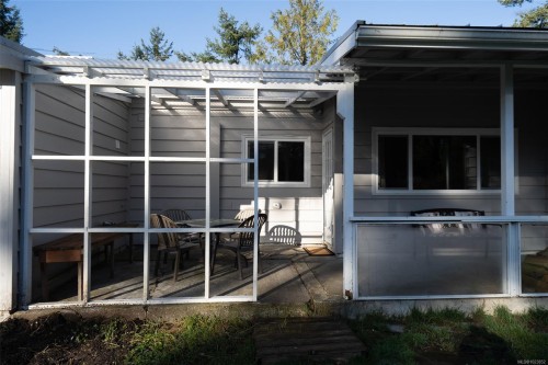 274 Park Dr, Salt Spring, BC - Outdoor