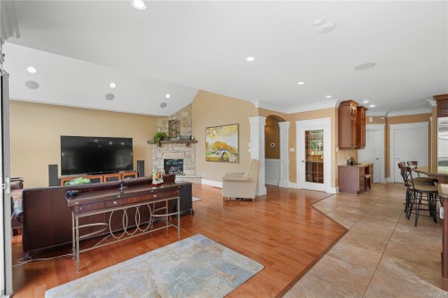 441 Glendower Rd, Saanich, BC 