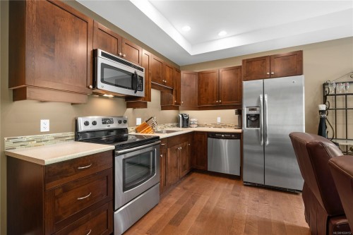 441 Glendower Rd, Saanich, BC 