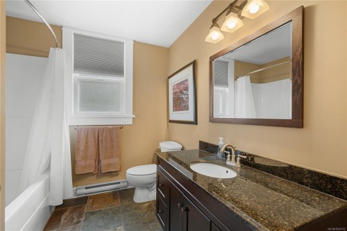 441 Glendower Rd, Saanich, BC 