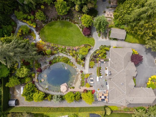 441 Glendower Rd, Saanich, BC 