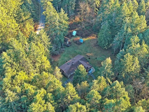 121 Thomas Rd, Salt Spring, BC 