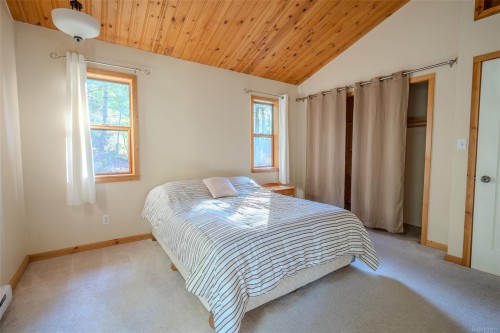 121 Thomas Rd, Salt Spring, BC 