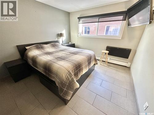 2060 Lorne Street, Regina, SK - Indoor Photo Showing Bedroom