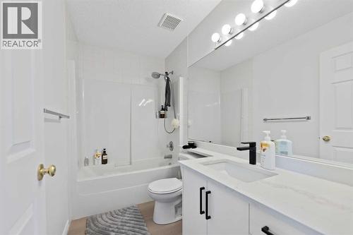 Bathroom - 7 Country Hills Park Nw, Calgary, AB - Indoor Photo Showing Bathroom