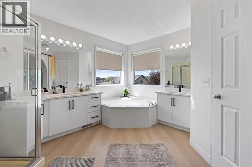 Bathroom - 7 Country Hills Park Nw, Calgary, AB - Indoor Photo Showing Bathroom