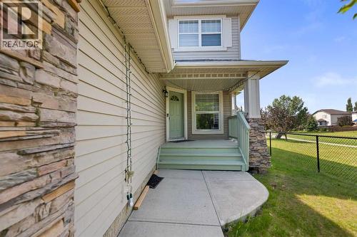 Exterior Enteracne - 7 Country Hills Park Nw, Calgary, AB - Outdoor