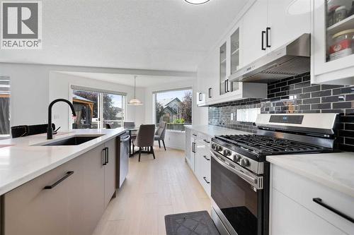 Kitchen - 7 Country Hills Park Nw, Calgary, AB - Indoor Photo Showing Kitchen With Upgraded Kitchen