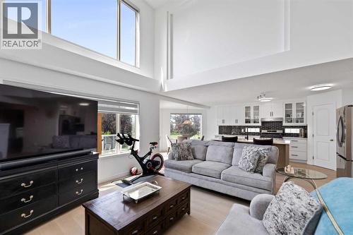 Living Room - 7 Country Hills Park Nw, Calgary, AB - Indoor Photo Showing Living Room