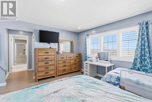 238 Crombie Street, Clarington, ON - Indoor Photo Showing Bedroom