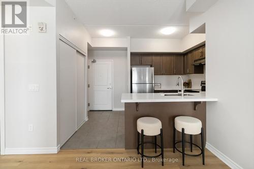 421 - 640 Sauve Street, Milton, ON - Indoor Photo Showing Kitchen