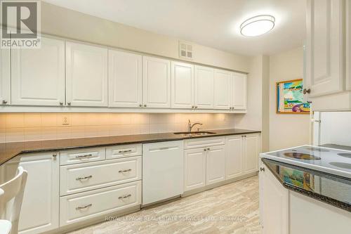 2805 - 1300 Islington Avenue, Toronto, ON - Indoor Photo Showing Kitchen
