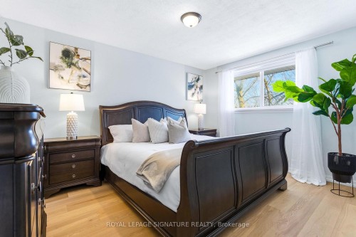 1271 Canford Crescent, Mississauga, ON - Indoor Photo Showing Bedroom