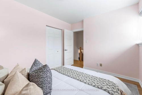 1271 Canford Crescent, Mississauga, ON - Indoor Photo Showing Bedroom