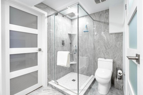 1271 Canford Crescent, Mississauga, ON - Indoor Photo Showing Bathroom