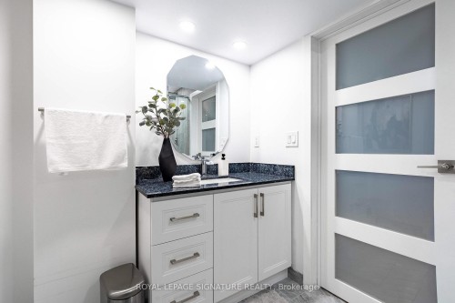 1271 Canford Crescent, Mississauga, ON - Indoor Photo Showing Bathroom