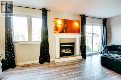 21 Faith Boulevard, St. Thomas, ON - Indoor Photo Showing Living Room With Fireplace