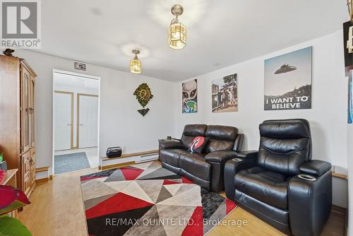 94 Maple Street, Trent Hills (Campbellford), ON - Indoor Photo Showing Living Room