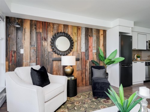 305-517 Fisgard St, Victoria, BC - Indoor