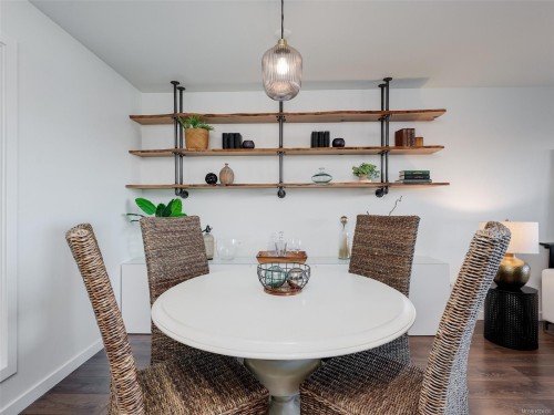 305-517 Fisgard St, Victoria, BC - Indoor