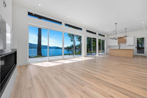 8394 Sa-Seen-Os Rd, Youbou, BC 