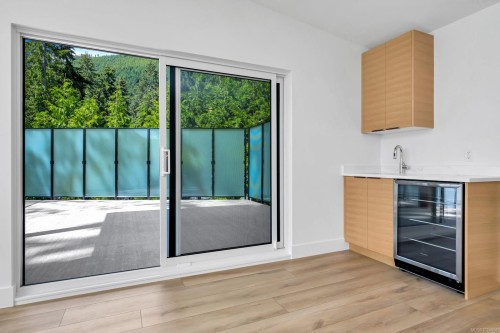 8394 Sa-Seen-Os Rd, Youbou, BC 