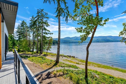 8394 Sa-Seen-Os Rd, Youbou, BC 