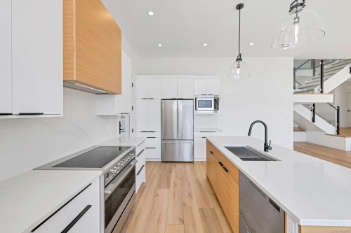 8394 Sa-Seen-Os Rd, Youbou, BC 