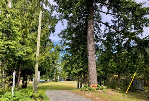 8394 Sa-Seen-Os Rd, Youbou, BC 