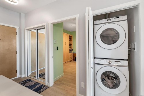 506-810 Orono Ave, Langford, BC - Indoor Photo Showing Laundry Room