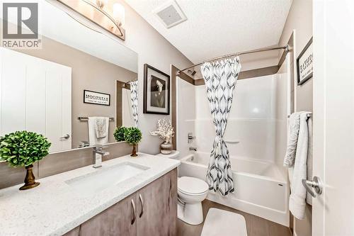 309 Nolanlake Villas Nw, Calgary, AB - Indoor Photo Showing Bathroom