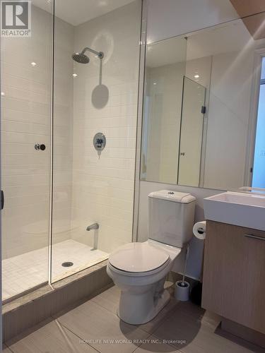 7505 - 388 Yonge Street, Toronto, ON - Indoor Photo Showing Bathroom