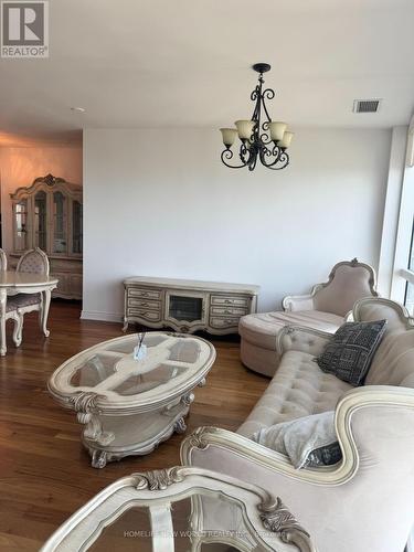 7505 - 388 Yonge Street, Toronto, ON - Indoor