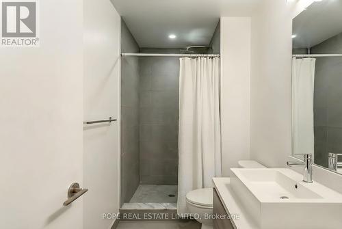1408 - 111 Bathurst Street, Toronto, ON - Indoor Photo Showing Bathroom