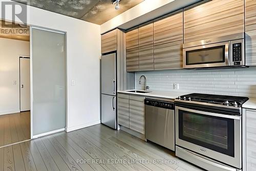 1408 - 111 Bathurst Street, Toronto, ON - Indoor Photo Showing Kitchen With Stainless Steel Kitchen