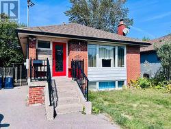 133 BUDEA CRESCENT  Toronto, ON M1R 4W2
