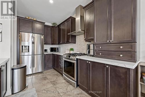114 Chaumont Drive, Hamilton, ON - Indoor Photo Showing Kitchen