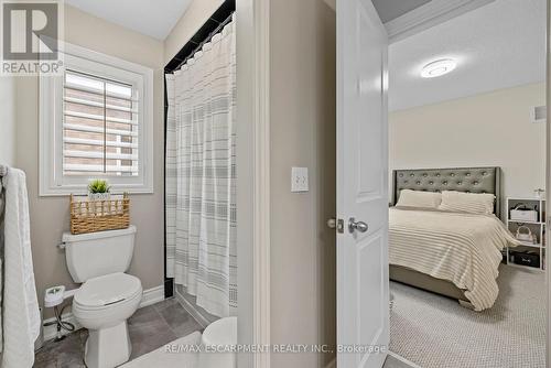 114 Chaumont Drive, Hamilton, ON - Indoor Photo Showing Bathroom
