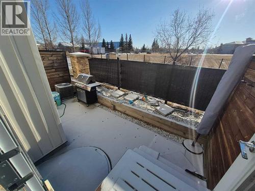 Patio - 5, 438 Highlands Boulevard W, Lethbridge, AB - Outdoor