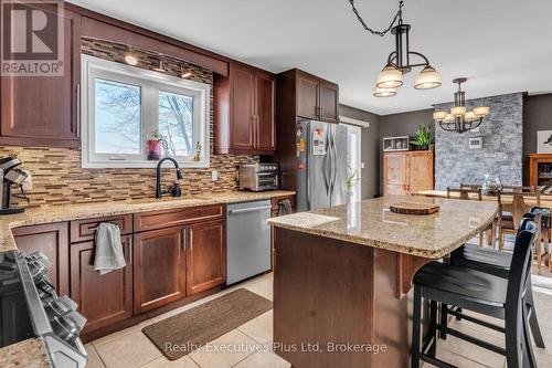 7050 County Road 2 Road, Loyalist (Lennox And Addington - South), ON - Indoor