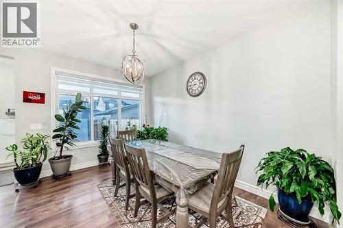10097 46 Street Ne, Calgary, AB - Indoor Photo Showing Dining Room