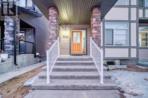 10097 46 Street Ne, Calgary, AB - Outdoor