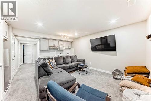 10097 46 Street Ne, Calgary, AB - Indoor